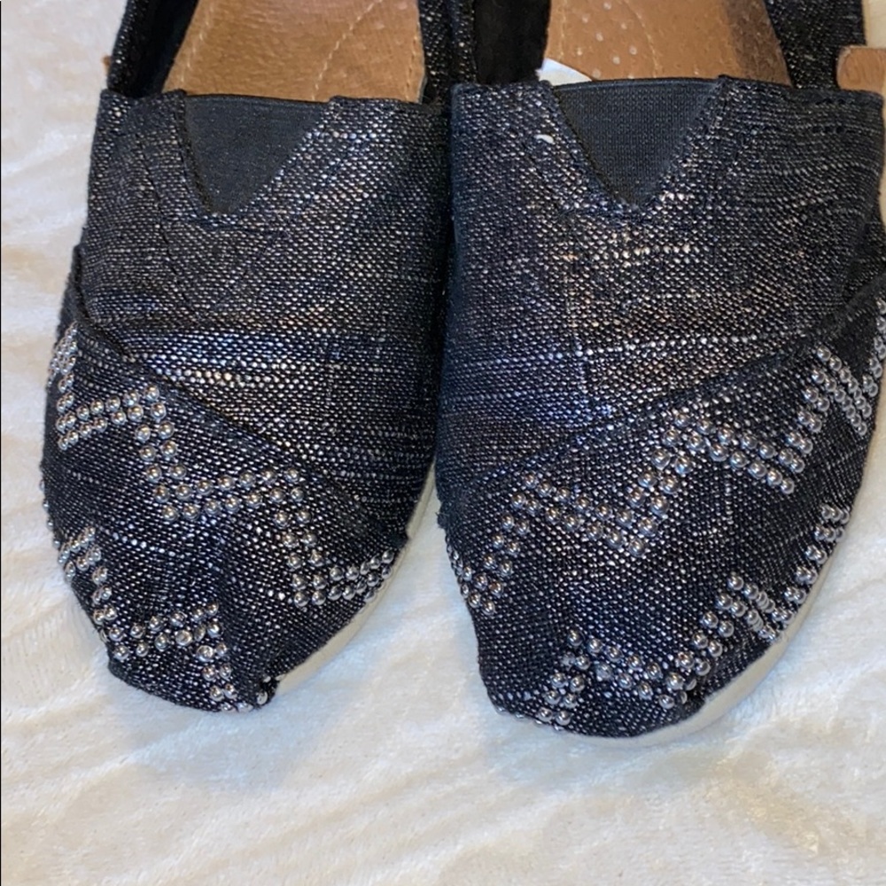 MADDEN GIRL Black Slip Ons size 6.5 - Picture 2 of 4
